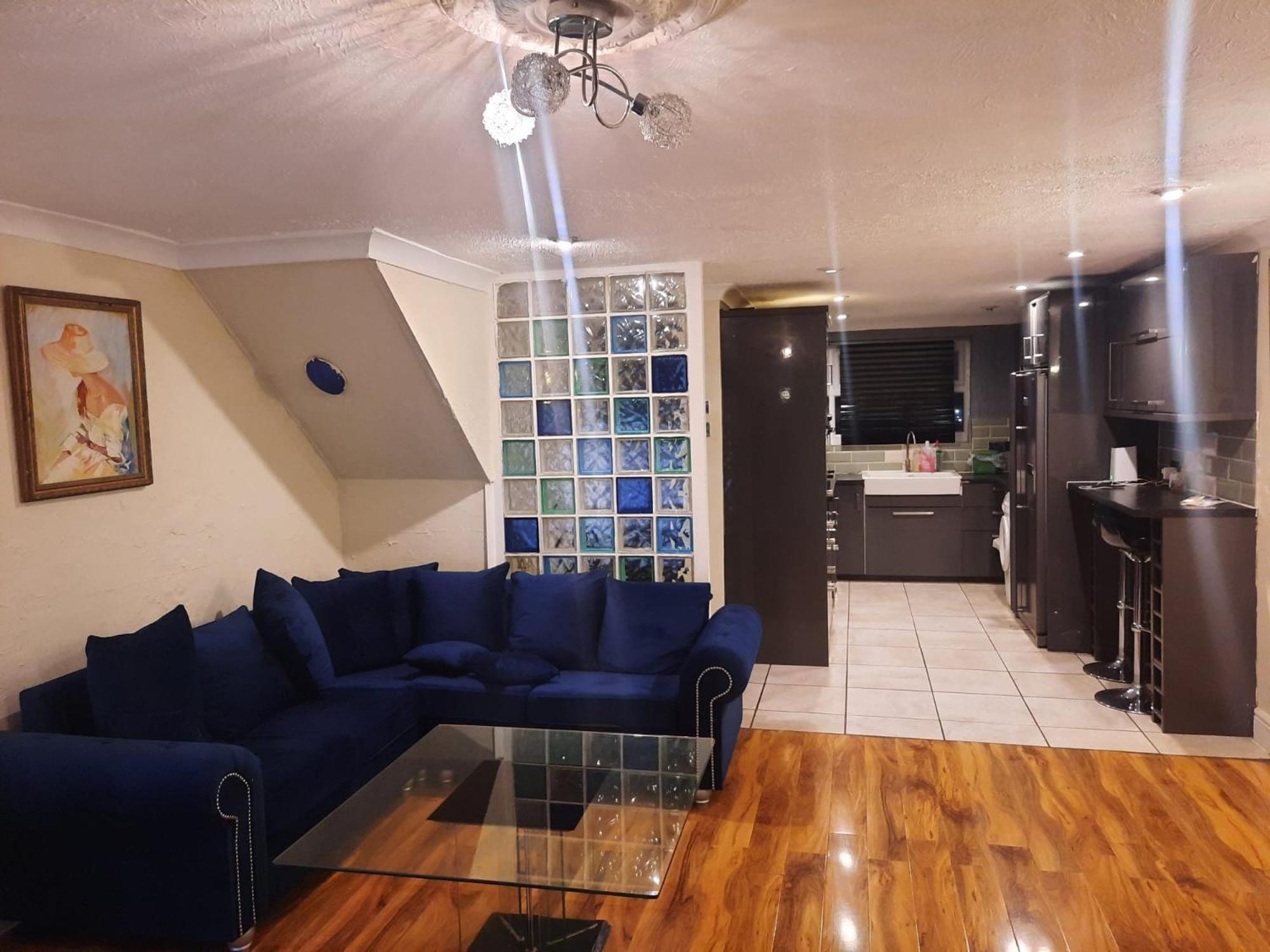 Home Away In A Close Thamesmead  Ngoại thất bức ảnh