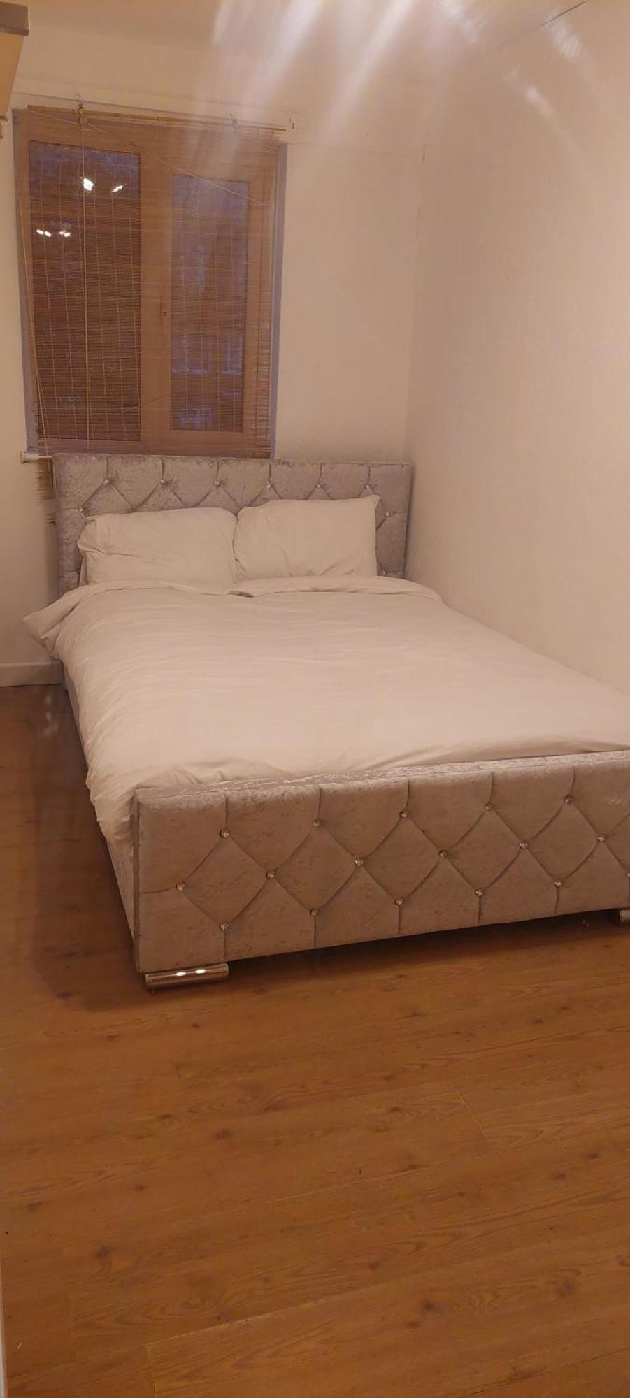 Home Away In A Close Thamesmead  Ngoại thất bức ảnh